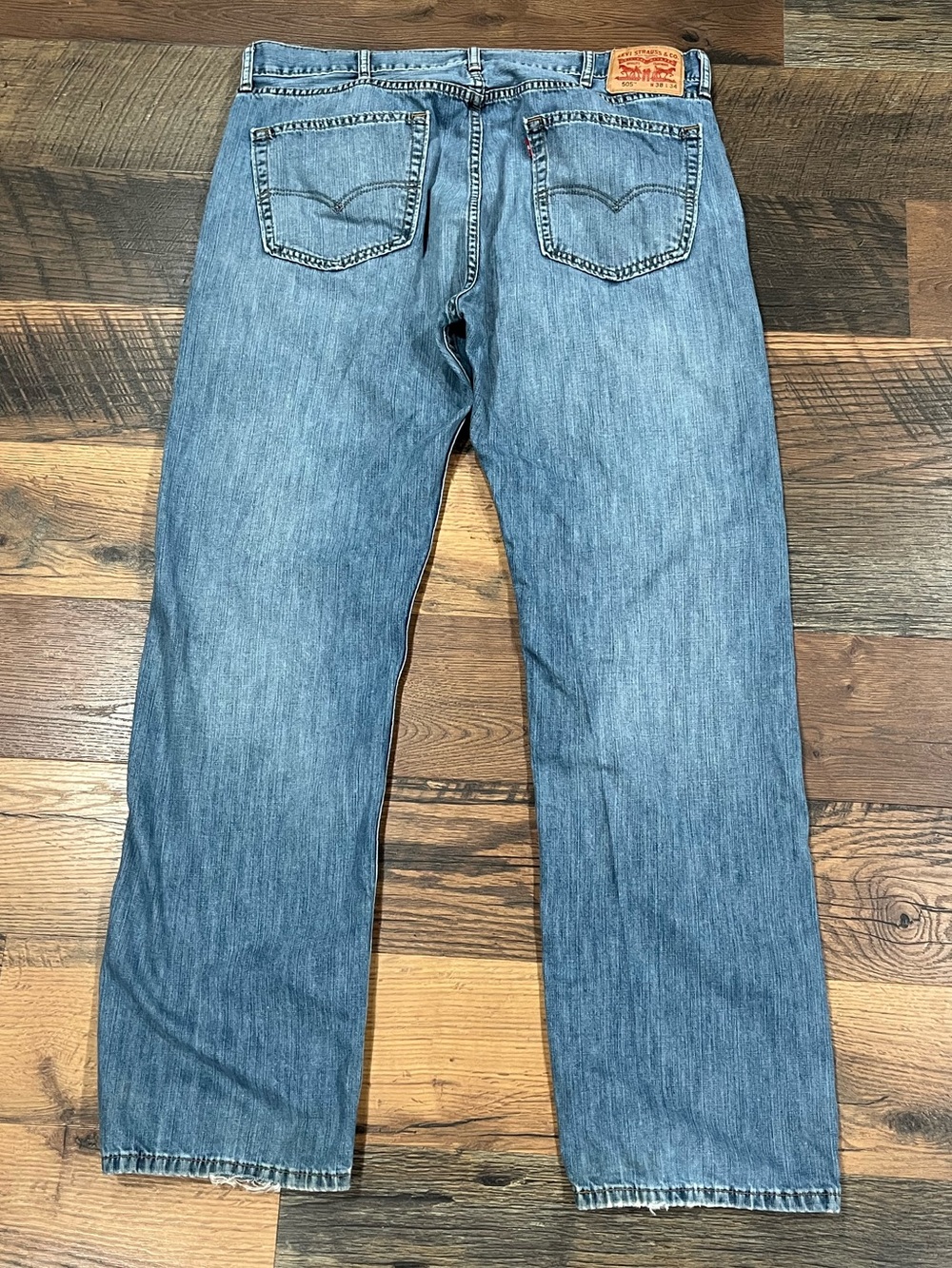 Levi's Men's Medium Blue Relaxed Straight Jeans 38x34